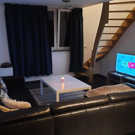 Appartement Duplex Pour 3-4 Personnes A Ciney Ngoại thất bức ảnh