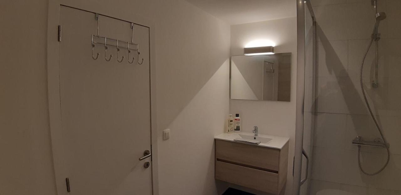 Appartement Duplex Pour 3-4 Personnes A Ciney Ngoại thất bức ảnh