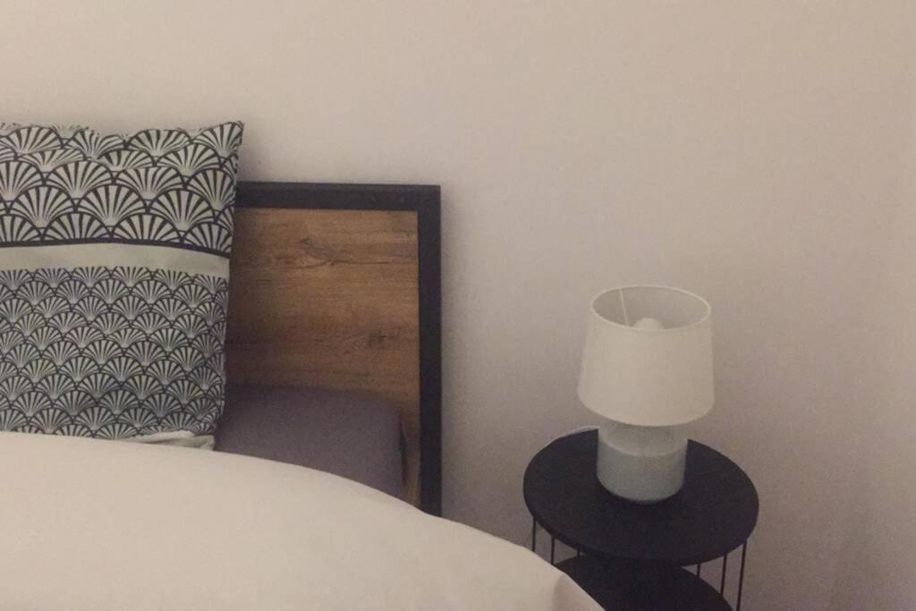 Appartement Duplex Pour 3-4 Personnes A Ciney Ngoại thất bức ảnh
